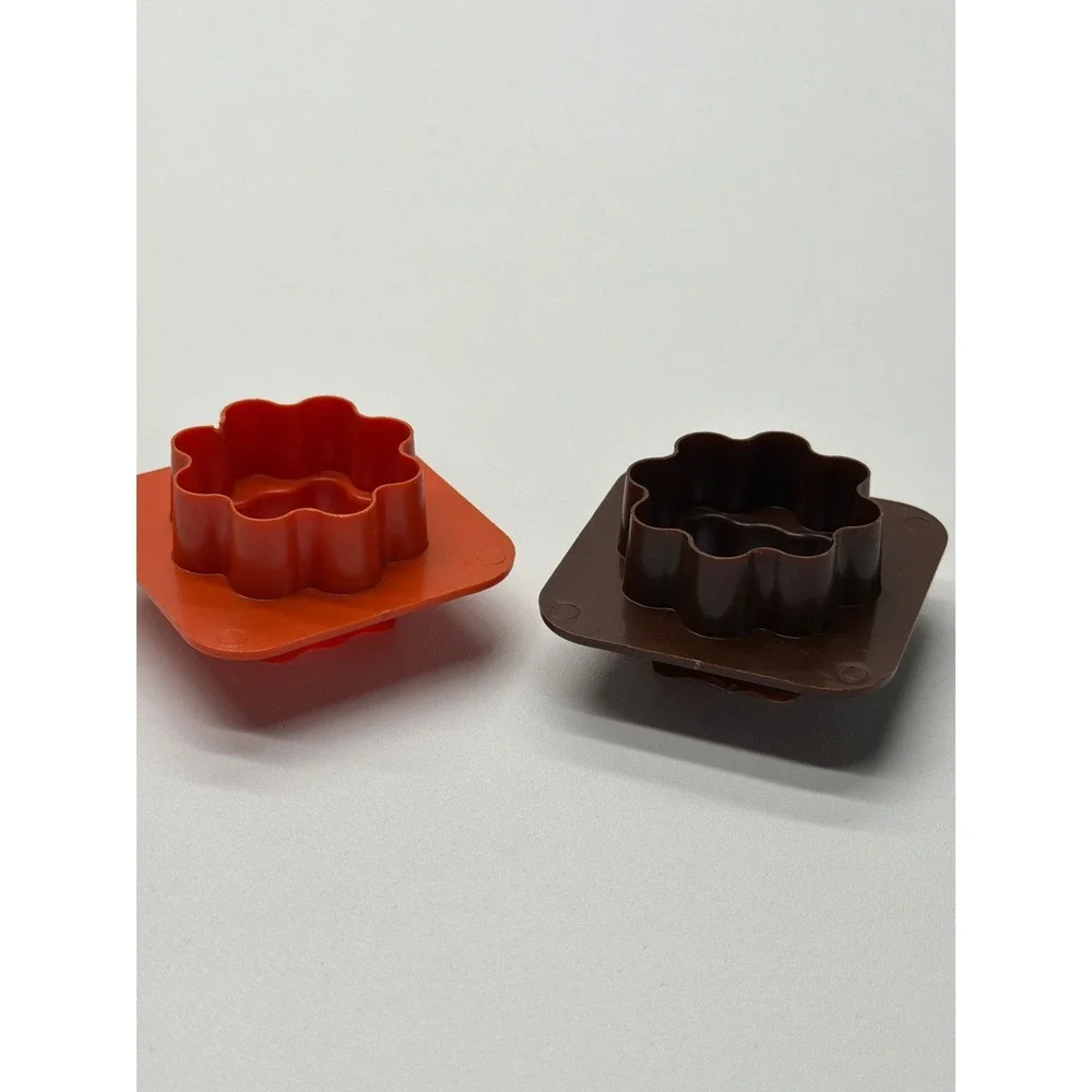 Vintage Tupperware Cookie Cutters Set of 2 Scalloped Square Orange Brown 797-1 6